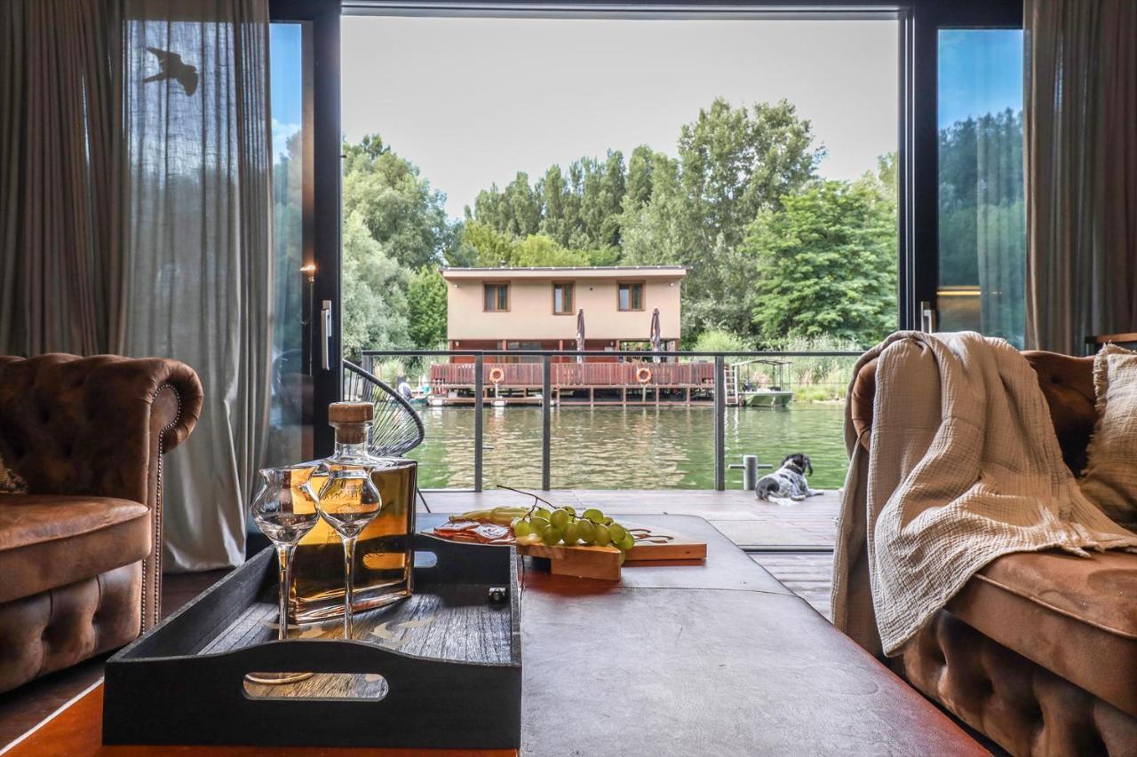 Villa Hausbot U Rybara A Kacky à Bratislava Extérieur photo